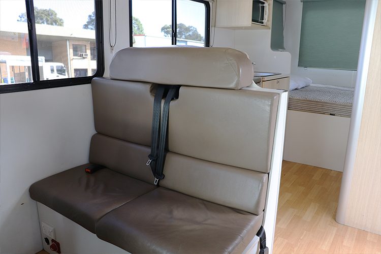 kangaroo-4-berth-motorhome-6