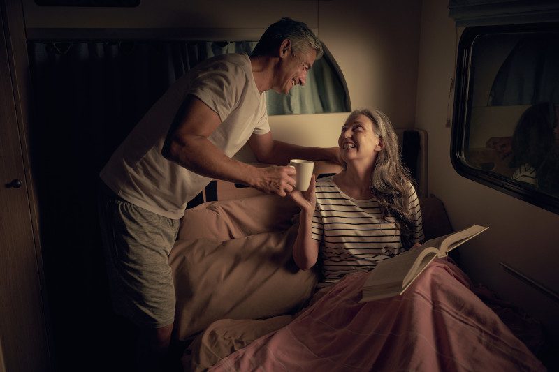 Couple-chatting-in-bed